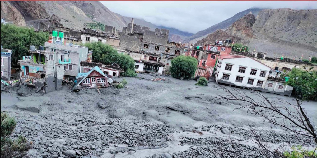 कागबेनीको बाढी : २९ घरमा पूर्ण क्षति, स्थानीय भन्छन्– मुक्तिनाथबाट धेरैले फोन गरेर बाढी आएको जानकारी दिएकाले बाँच्यौं