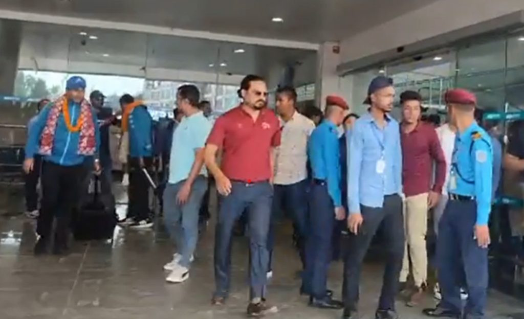 एसिया कप खेलेर फर्केको क्रिकेट टिमको भव्य स्वागत