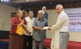 गायिका आनी छोइङले बाल अस्पताललाई  १ करोड ८० लाख सहयोग