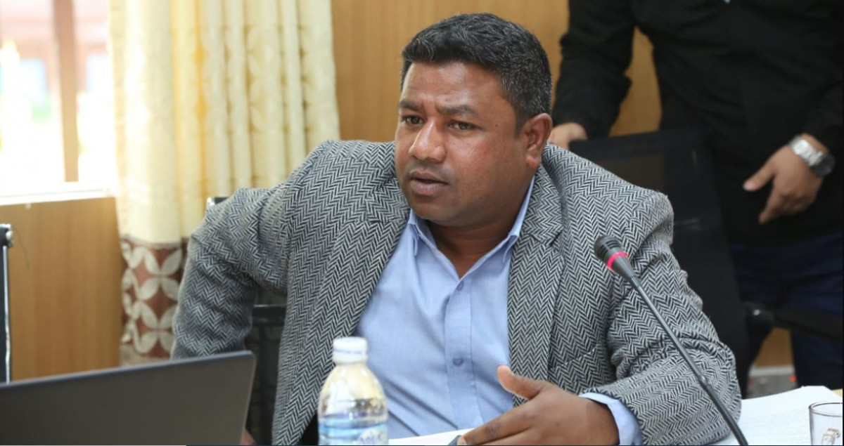 सन्तोष परियारले मध्यराति लेखे: पागल करार हुन्छु