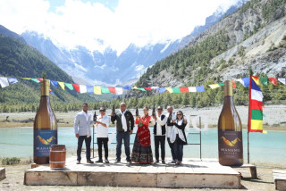 नेपालकै अहिलेसम्मको सबैभन्दा अग्लो ठाउँबाट सार्वजनिक गरियो मनाङ भ्याली वाइन