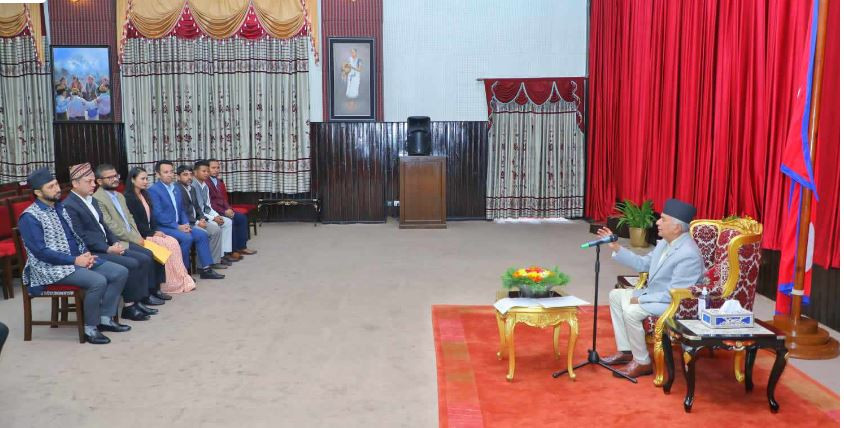 रविको टोलीलाई राष्ट्रपतिको प्रश्नः तपाईंहरु सोझै यहाँ किन आउनुभयो ?