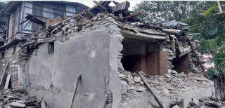 भूकम्प प्रभावितलाई एमाले बागमती संसदीय दलले ५ लाख ७० हजार सहयोग गर्ने