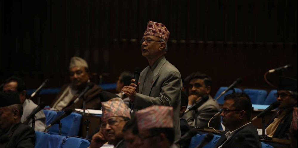 एमालेद्वारा एकसाथ तीन मन्त्रीको राजीनामा माग