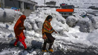 हिमपात र भारी वर्षाले  ३५ जनाको मृत्यु
