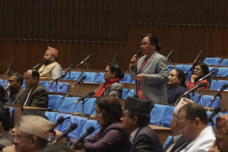 गृहमन्त्री रवि लामिछानेलाई कांग्रेसको प्रश्न- ‘तपाईं स्वर्गबाट आउनुभएको हो ?’
