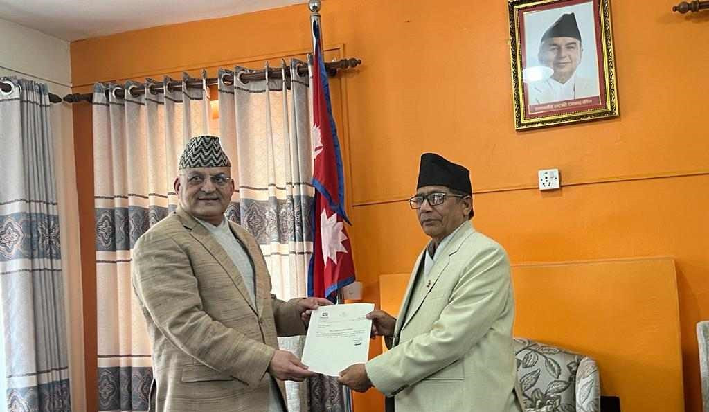 केन्द्र सरकारको उछाल प्रदेशमा : गण्डकीका मुख्यमन्त्री पाण्डेले दिए राजीनामा