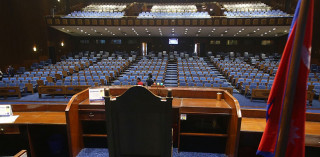 संसद् बैठक बस्न ढिलाइ, दलहरुसँगको छलफलमा सभामुख 