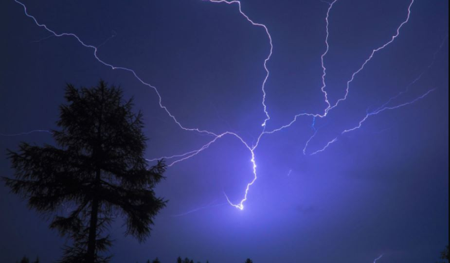 म्यान्मामा चट्याङले ७३ जनाको मृत्यु