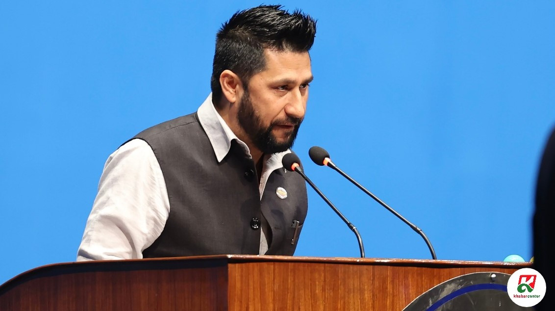 गृहमन्त्री लामिछानेको सम्पत्ति : ८० तोला सुन ५ आना जग्गा, अन्य सम्पत्ति श्रीमतीको नाममा    ( विवरणसहित)