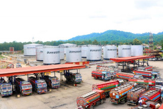 पेट्रोलियम मजदुर आन्दोलित : श्रम ऐनअनुसार तलब नपाएको गुनासो, पट्रोल वितरण प्रभावित 