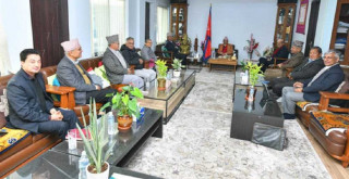 बालकोटमा ओली हैरान : ७९ सांसद मन्त्रीका आकांक्षी, बैठकमा चर्काचर्की