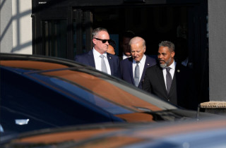 अगस्टको पहिलो सातामा राष्ट्रपति मनोनयन गर्ने डेमोक्रेटहरूको लक्ष्य, बाइडेनलाई प्रतिस्पर्धा नगर्न केहीको दबाब