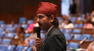 उद्योगीले महसुल असुल नगर्दै विद्युत् जडान गरेकोमा सांसद ढकालको आपत्ति, सभामुख आक्रोशित, संसद् अवरुद्ध 