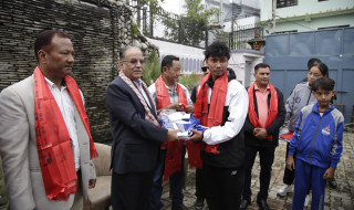 अन्तर्राष्ट्रिय कराँते प्रतियोगितामा सहभागी हुन खेलाडीहरू जापान प्रस्थान, पूर्वप्रधानमन्त्री प्रचण्डद्वारा बिदाइ  