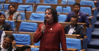 देउवा-ओलीविरुद्धको आक्रोशमाथि बल पुग्ने रास्वपा सांसदको अभिव्यक्ति, आफैतिर फर्किनेमा बेखबर