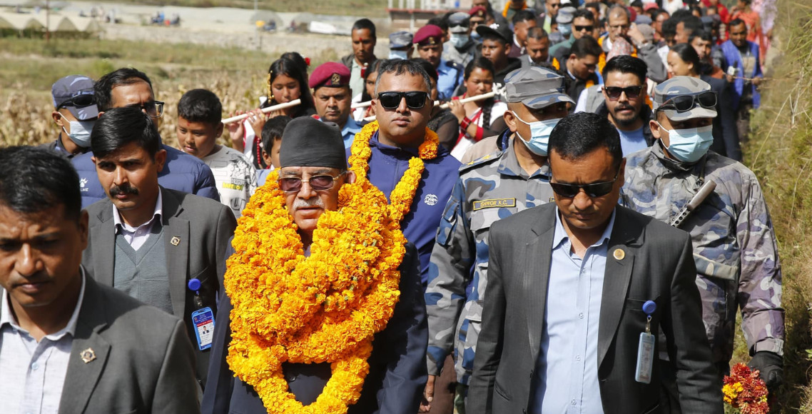 चित्लाङ पुगे प्रचण्ड, युवाको कार्यक्रमलाई सम्बोधन गर्ने