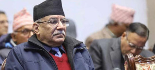 कांग्रेस, एमाले र समाजवादीबाट केही नेता माओवादीमा नव प्रवेश, प्रचण्डले गरे स्वागत