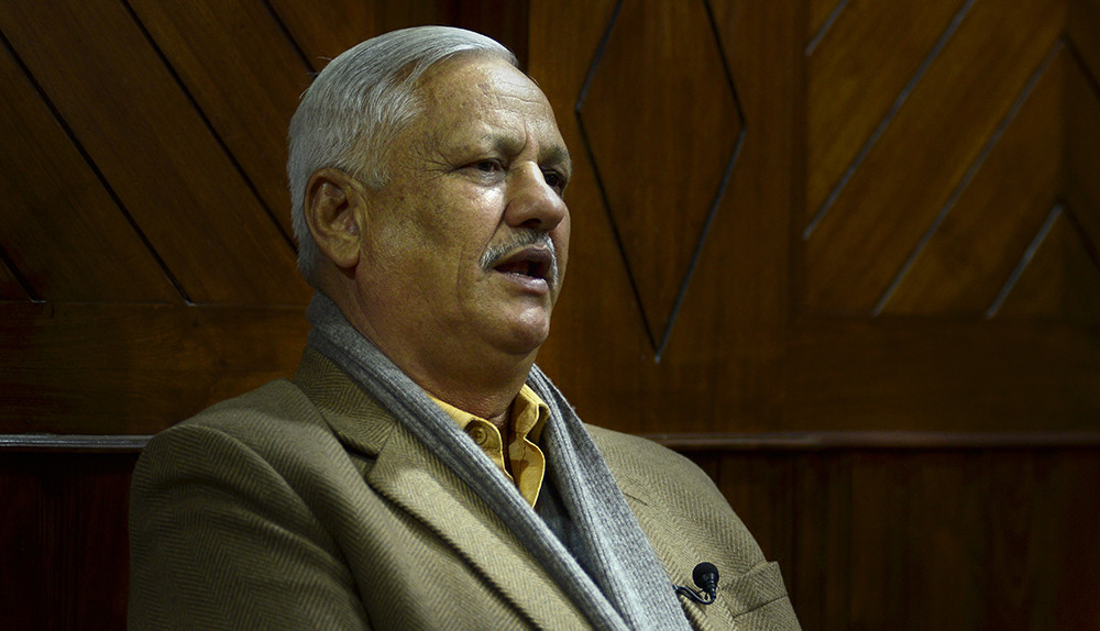 लेखराजको नगरका ४६ संगठित सदस्यले छाडे एमाले