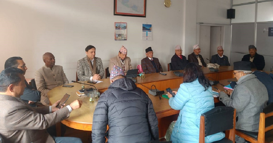 संसद् बैठकअघि प्रचण्डले बोलाए विपक्षी दलहरूको बैठक