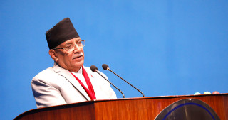 सरकारमाथि प्रचण्डको प्रश्नै-प्रश्न 'भुटानी शरणार्थी, ललिता निवास, त्रिविको जग्गाको छानबिन कहाँ पुग्यो ?