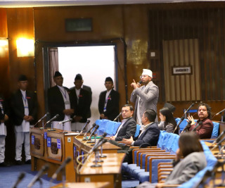 सरकारले काठमाडौं महानगरलाई बन्धक बनायो :  ज्ञानेन्द्र शाही