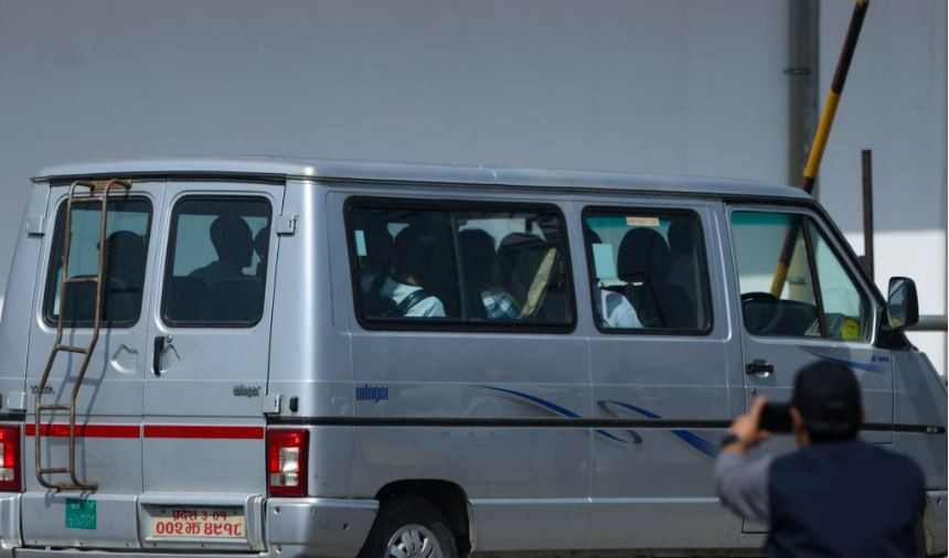 अमेरिकाबाट फर्काइएकालाई परिवारको जिम्मा लगाइयो, मानवतस्करबारे उजुरी दिन अनिच्छुक