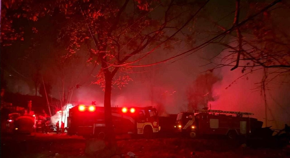 चन्द्रागिरिको प्लास्टिक कारखानामा आगलागी