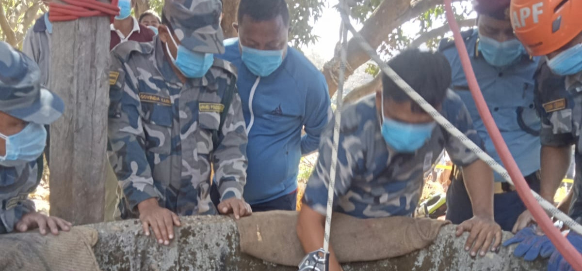 इनारभित्र भेटियो पुरुषको शव