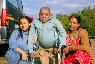 शारिरिक दुर्बलतालाई जितेर महिनाको लाख बढि कमाउने अनिल