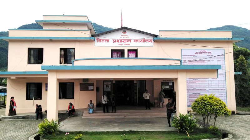 सीसीटीभि बन्द गरी राती १० बजे बन्यो जिल्ला प्रशासनमा नागरिकता, कसरी भयो कारोबार?