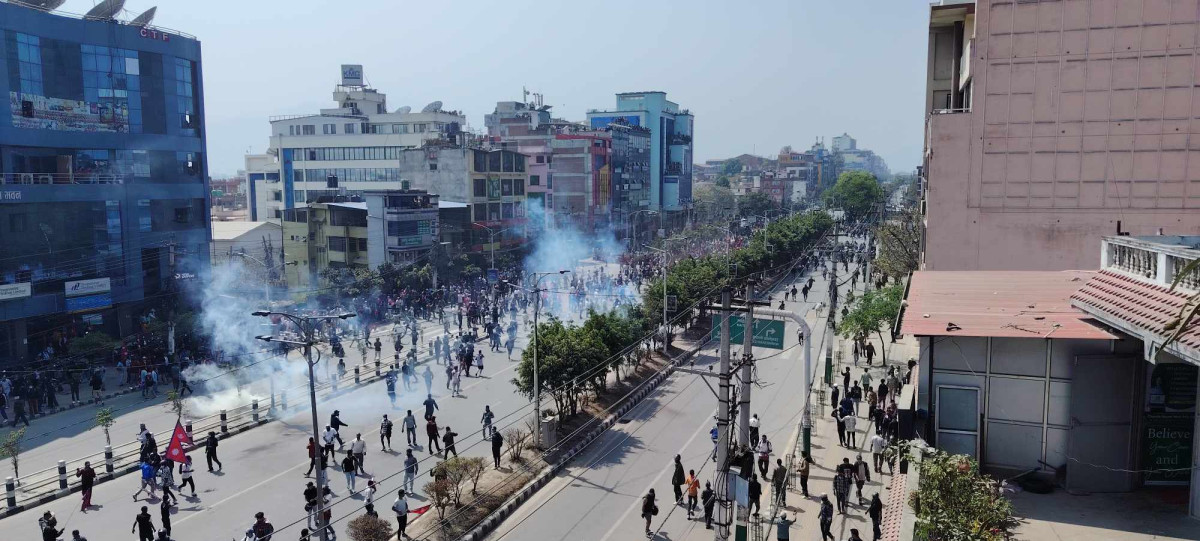 राजावादीको प्रदर्शनमा अश्रुग्यास प्रहार