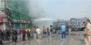 तीनकुनेको आगो नियन्त्रणमा आयो