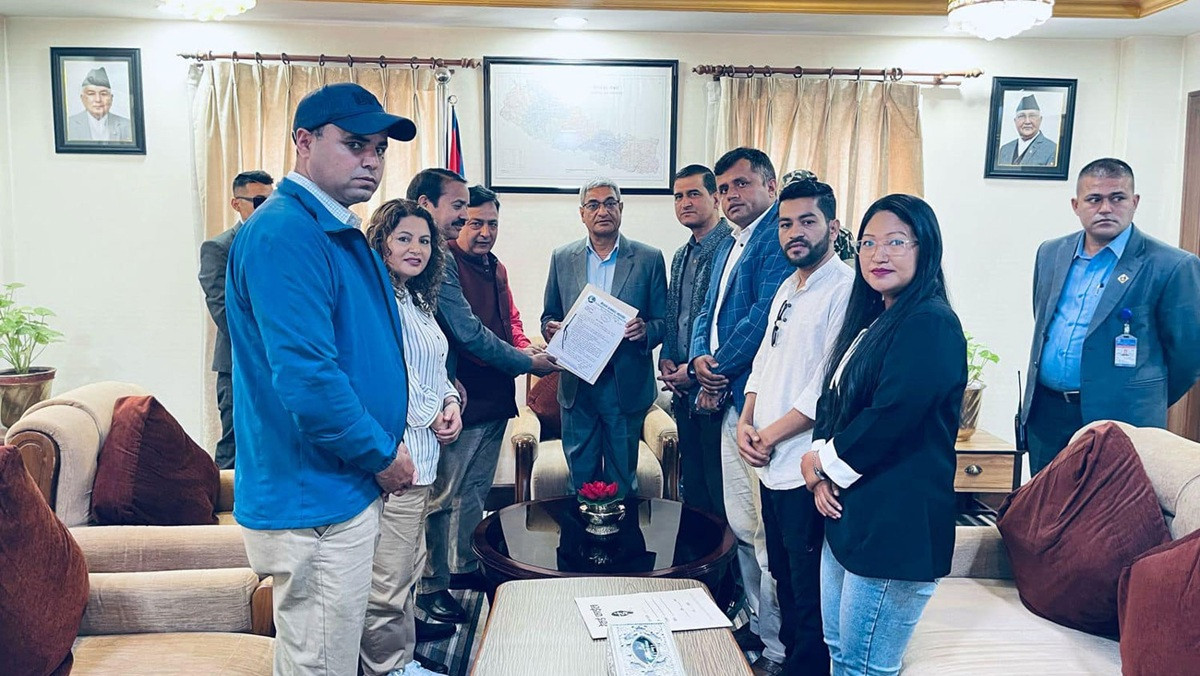 पत्रकार हत्याको विरोधमा महासङ्घले देशभरबाट बुझायो सरकारलाई ज्ञापनपत्र