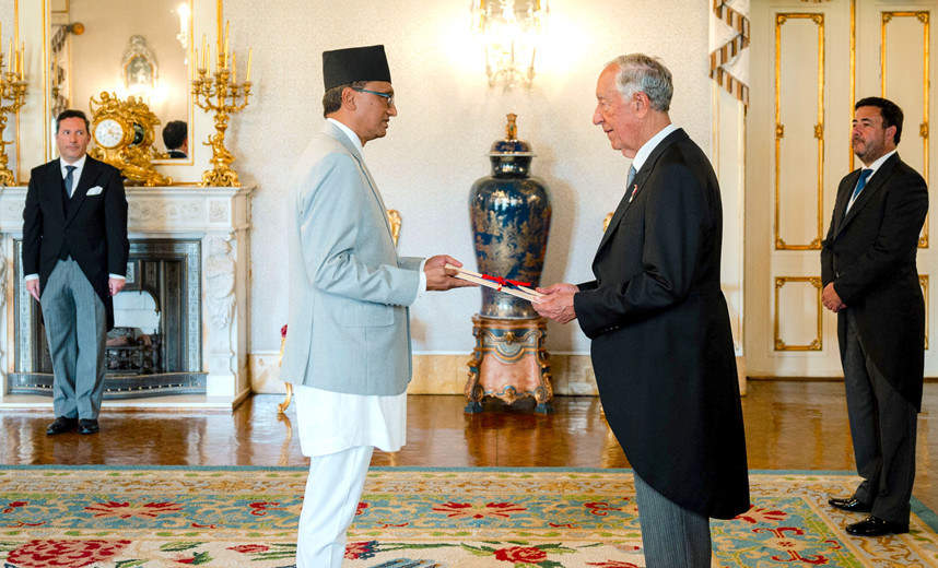 राजदूत पौडेलद्वारा ओहदाको प्रमाणपत्र पेस