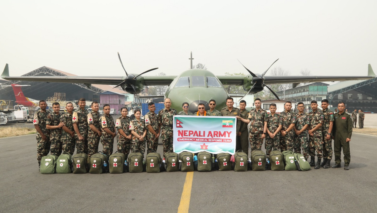 म्यानमारका भूकम्पपीडितलाई  मेडिकल राहतसहित नेपाली सेनाको टोली  प्रस्थान