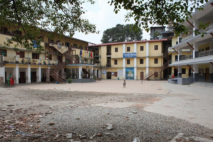 १६ दिनदेखि शिक्षकहरूको आन्दोलन जारी,   देशभरका सामुदायिक विद्यालय बन्द