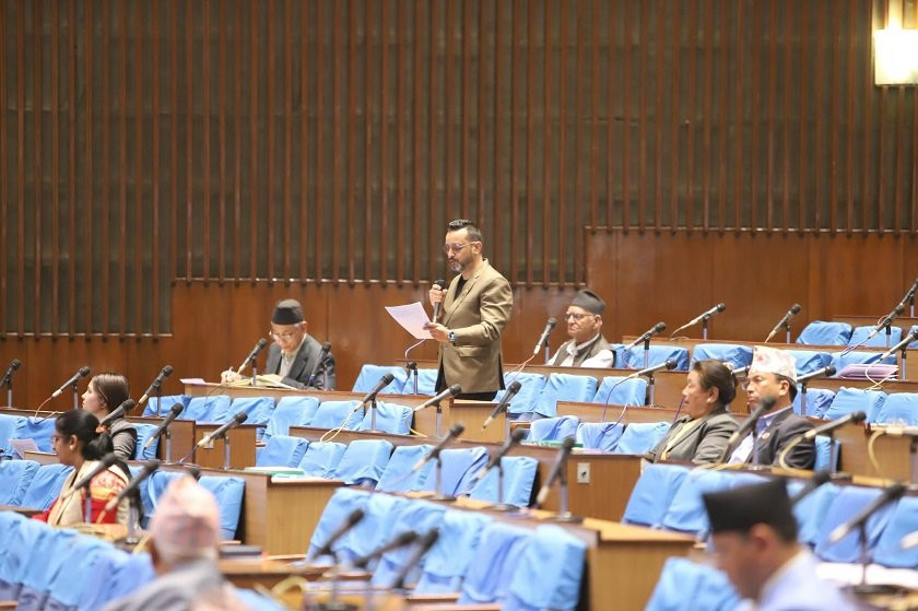 मेटालाई  प्रतिबन्ध गर्ने चेतावनी दिनुभन्दा पनि समाधानको बाटो खोज्न सरकारलाई आग्रह