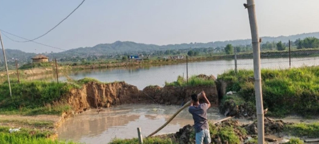 तीन दिन खोज्दा पनि भेटिएन जमिनमुनि पसेको गाडी, बोलायो भूगर्भविद्
