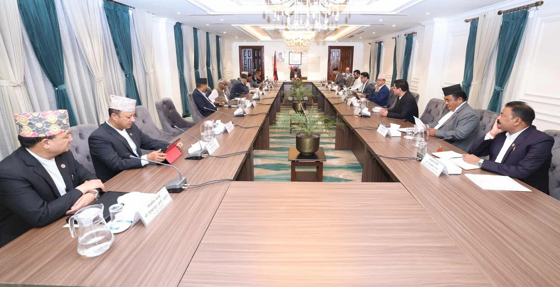 गभर्नर नियुक्तिमा हलो अड्किरहेको बेला देउवासँग छलफल लगत्तै बालुवाटारमा मन्त्रिपरिषद् बैठक