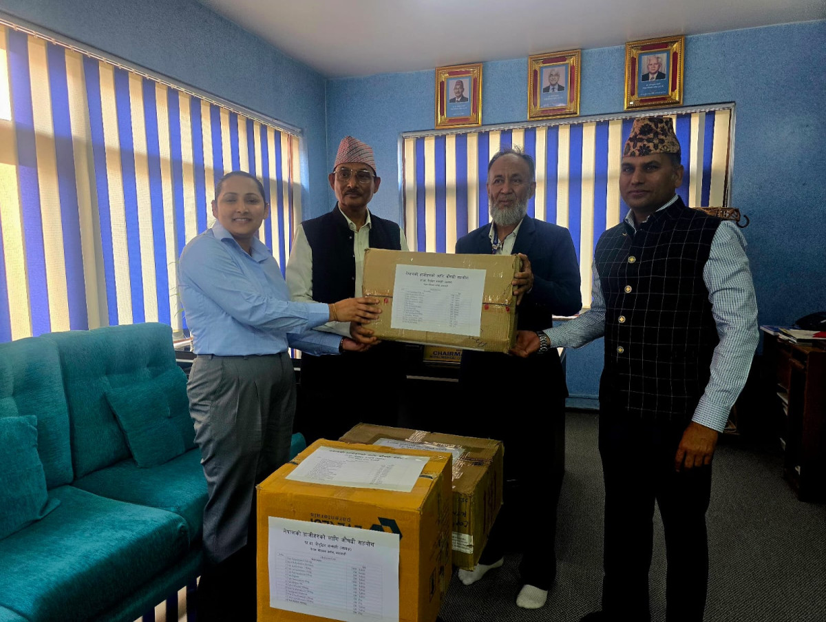 नेपाल मेडिकल कलेजद्वारा हजयात्रीहरुलाई औषधी सहयोग