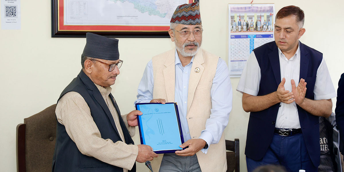 उपसमितिले समितिमा पेस गर्‍यो विद्यालय शिक्षा विधेयकको प्रतिवेदन  (पूर्णपाठ)