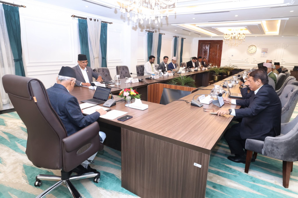 मन्त्रिपरिषद् बैठक बस्दै,  गभर्नर  नियुक्ति गर्ने सम्भावना