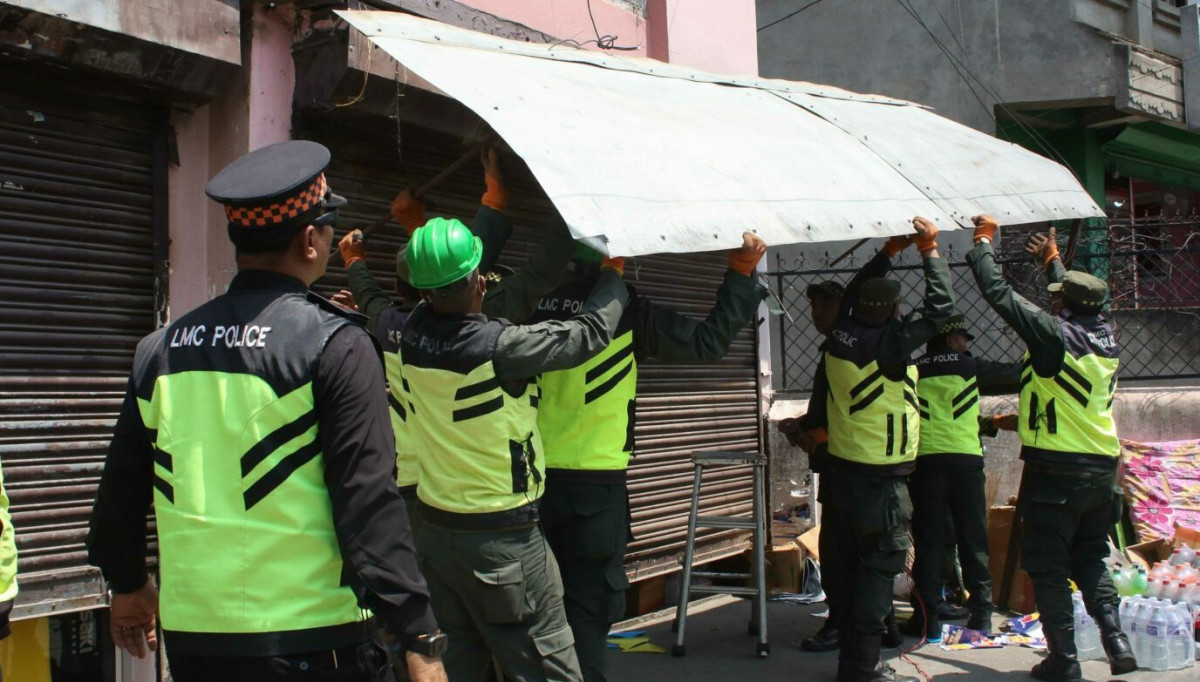 ललितपुर महानगरपालिकाले हटाउन थाल्यो अनधिकृत संरचना