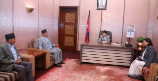 सदनको अवरोध हटाउनेबारे सभामुख र प्रचण्डबीच छलफल