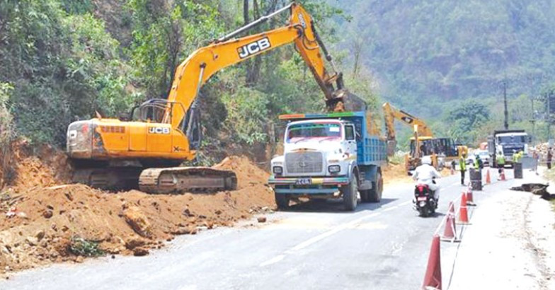 मलेखु–मुग्लिन सडकखण्ड आजदेखि साढे ५ घण्टा बन्द हुने, हेर्नुहोस् सूचना
