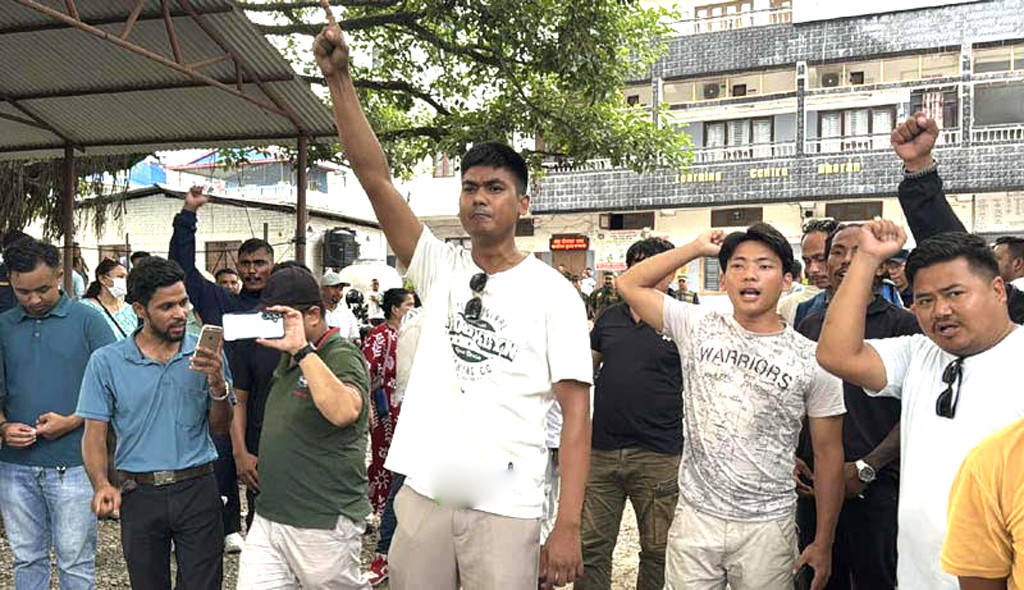 धरानका मेयर-उपमेयरबीच फेरि  चर्कियो विवाद