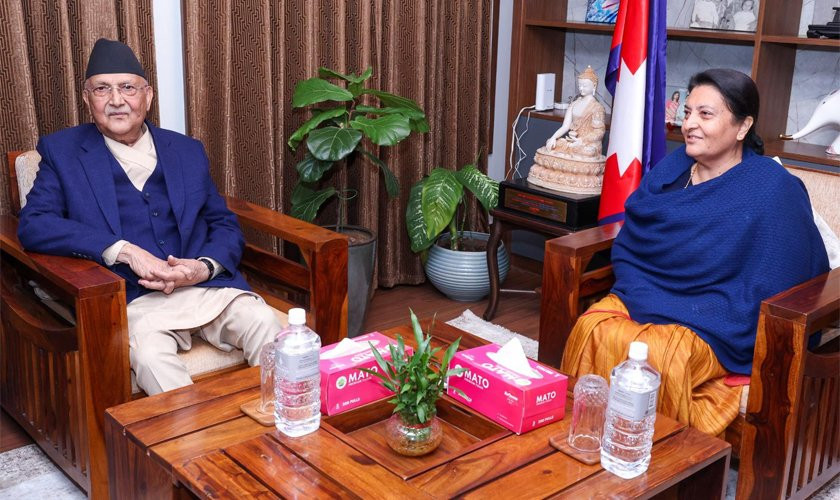 पूर्वराष्ट्रपति भण्डारीले एमालेको भावी अध्यक्षको तयारी गरेपछि शशंकित ओलीसँग बालुवाटारमा भेटवार्ता