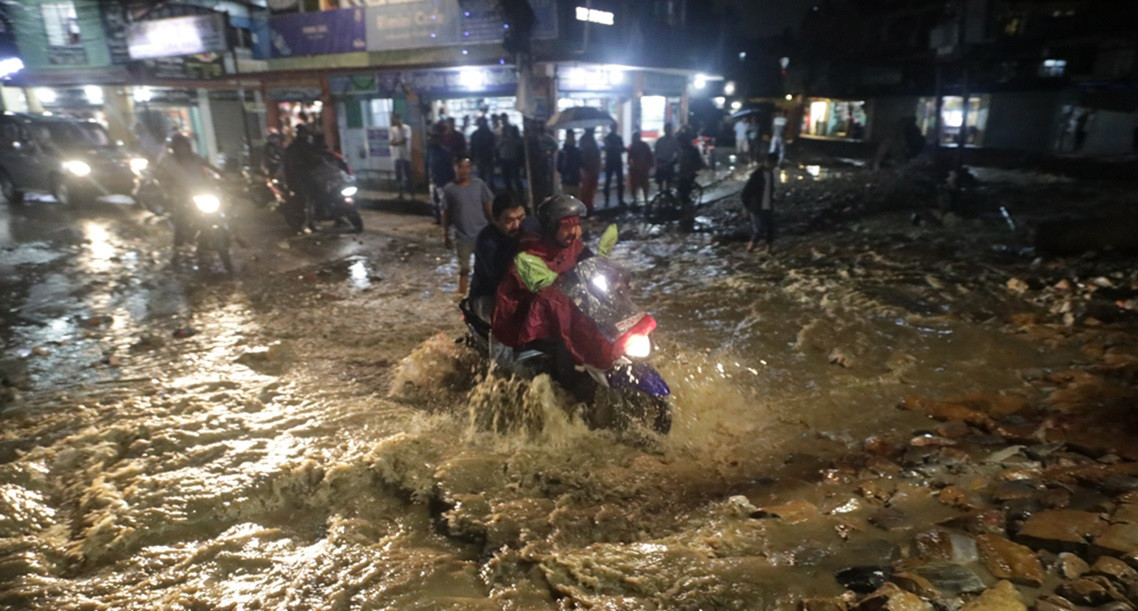 आज काठमाडौँसहित २७ जिल्लामा बाढीको ‘मध्यम जोखिम’