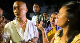 आफूसँग सल्लाह नगरी मन्त्री नियुक्त गरिएको भन्दै सुदन गुरुङको समूहद्वारा बालुवाटारमा नाराबाजी